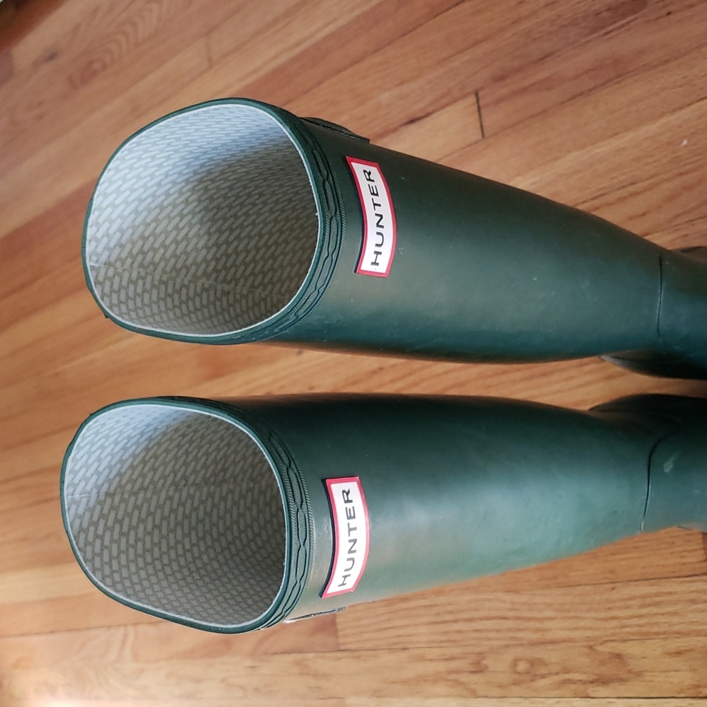 Hunter boots, green, original tall, size 8